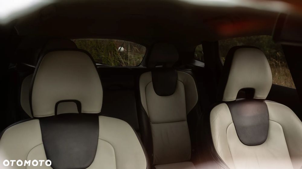 Volvo V40 Cross Country D2 - 9