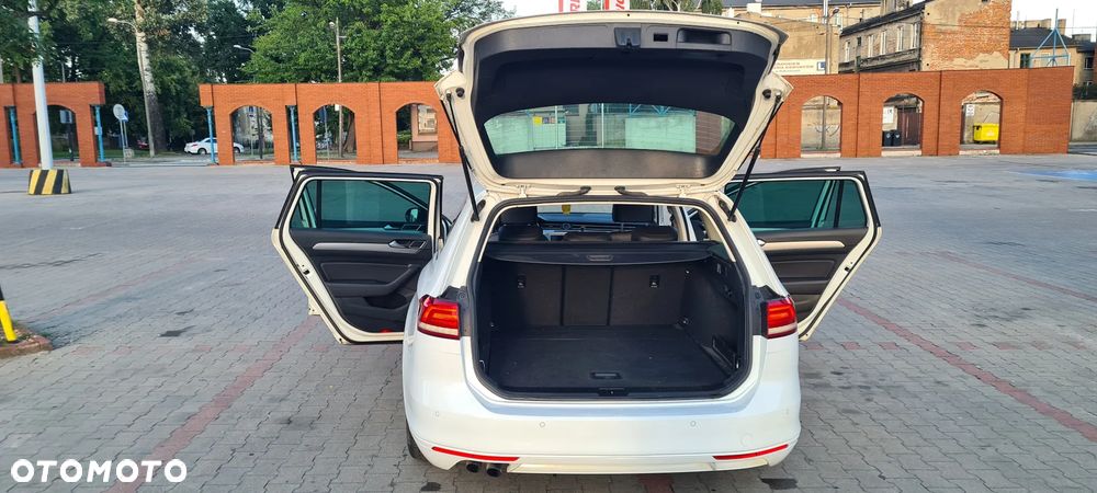 Volkswagen Passat 2.0 TDI SCR DSG Comfortline - 13