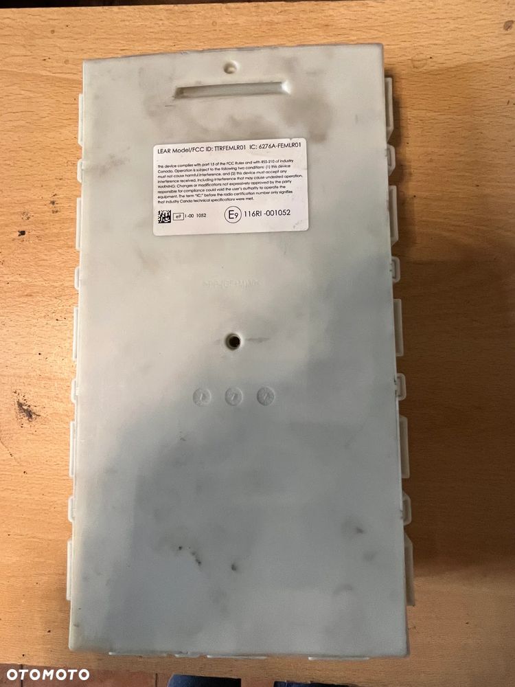 SKRZYNKA BEZPIECZNIKÓW MODUŁ FEM BMW F20 9366412 - 2
