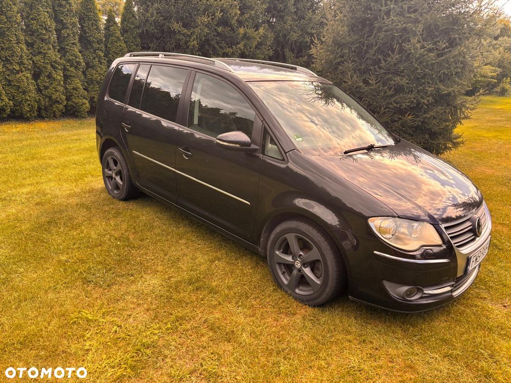 Volkswagen Touran 2.0 TDI DPF Highline DSG - 1
