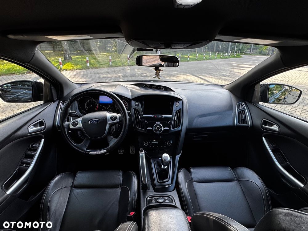 Ford Focus 2.0 EcoBoost ST-2 - 12