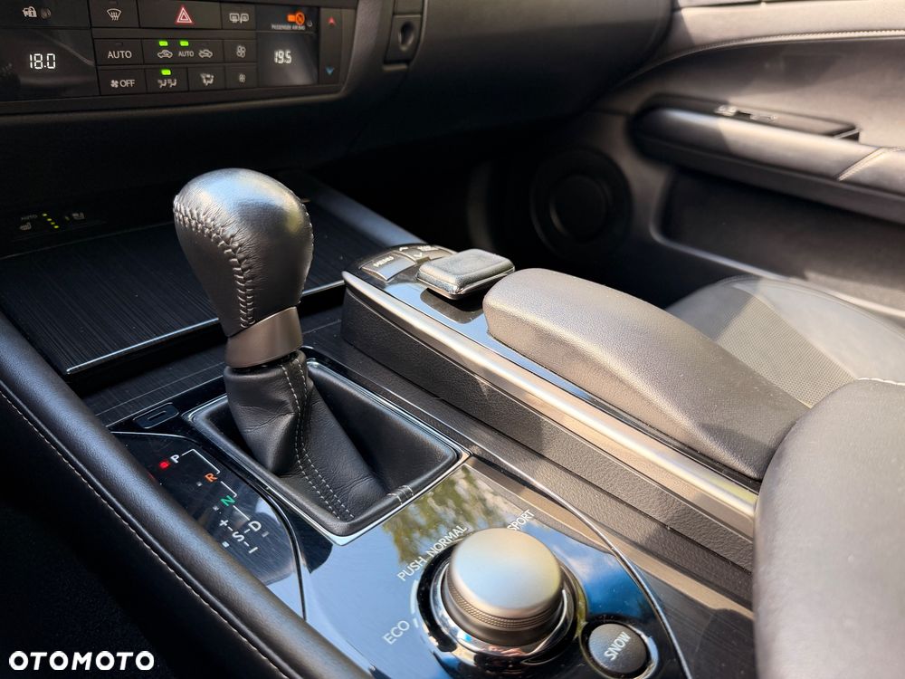 Lexus GS - 11