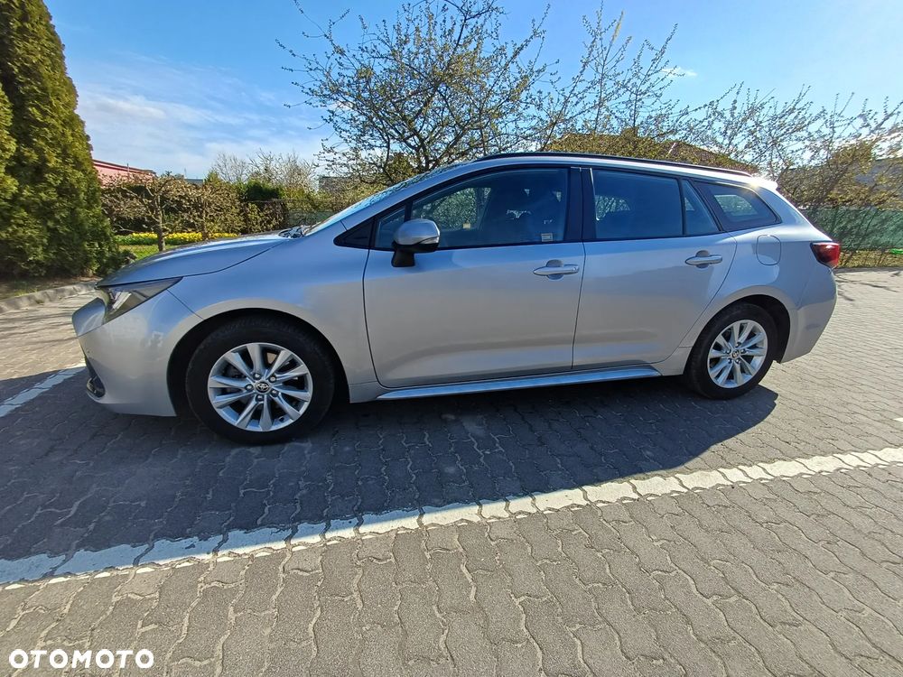 Toyota Corolla 2.0 Hybrid Comfort - 2