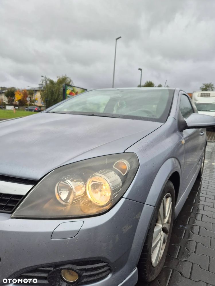 Opel Astra III GTC 1.7 CDTI Edition - 1