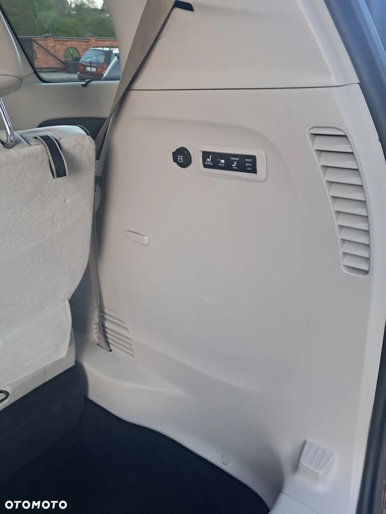 Chrysler Pacifica - 9