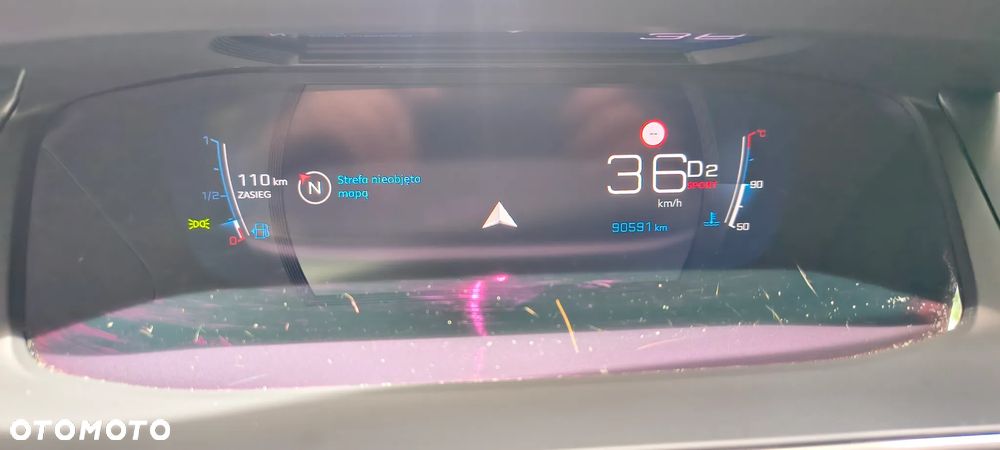 Peugeot 2008 PureTech 130 EAT8 GT Pack - 12