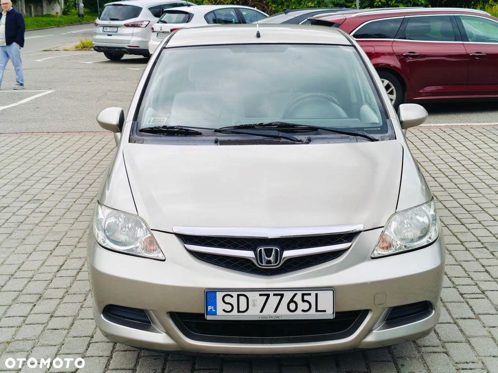 Honda City 1.4 Comfort - 13