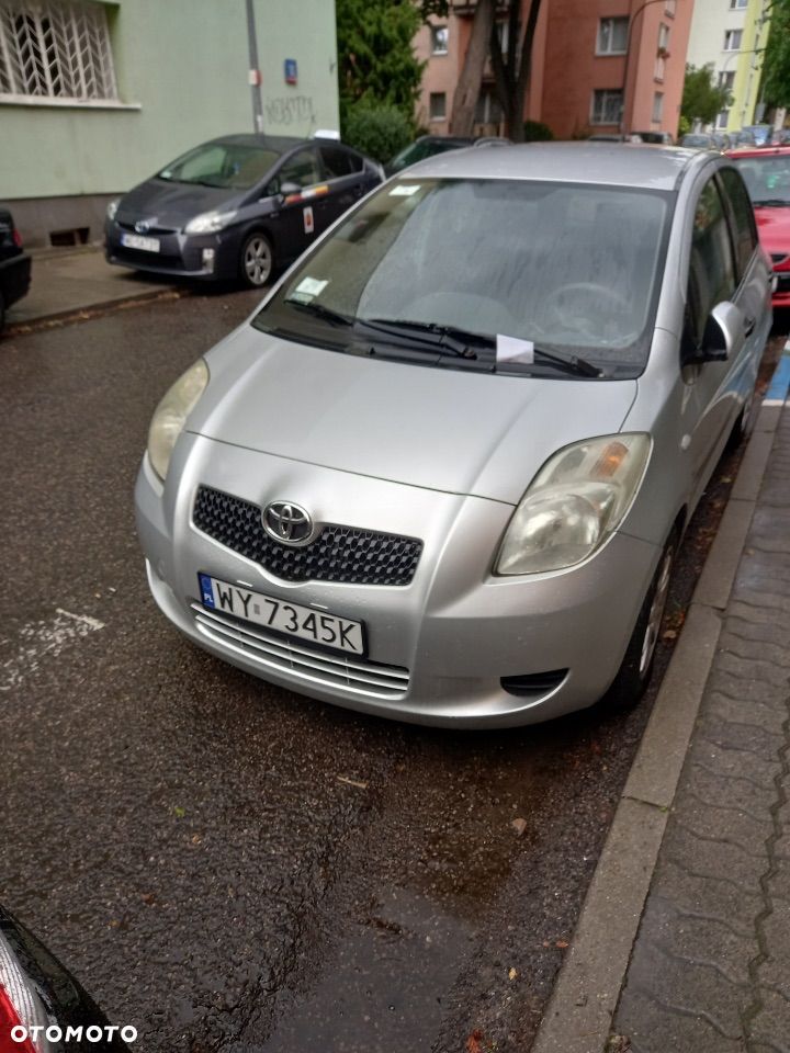Toyota Yaris - 1