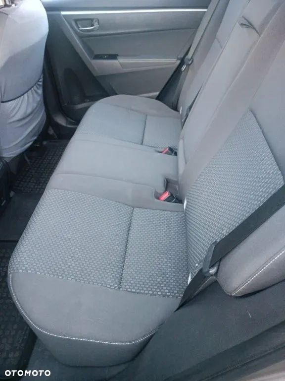 Toyota Corolla 1.6 Prestige - 12