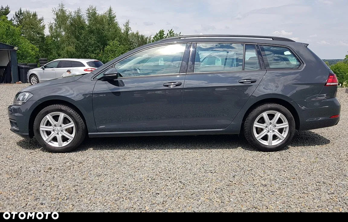 Volkswagen Golf - 9