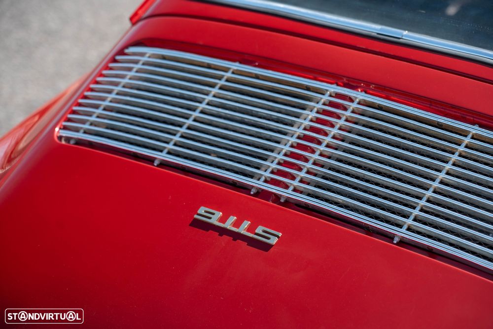 Porsche 911 Série F - 3