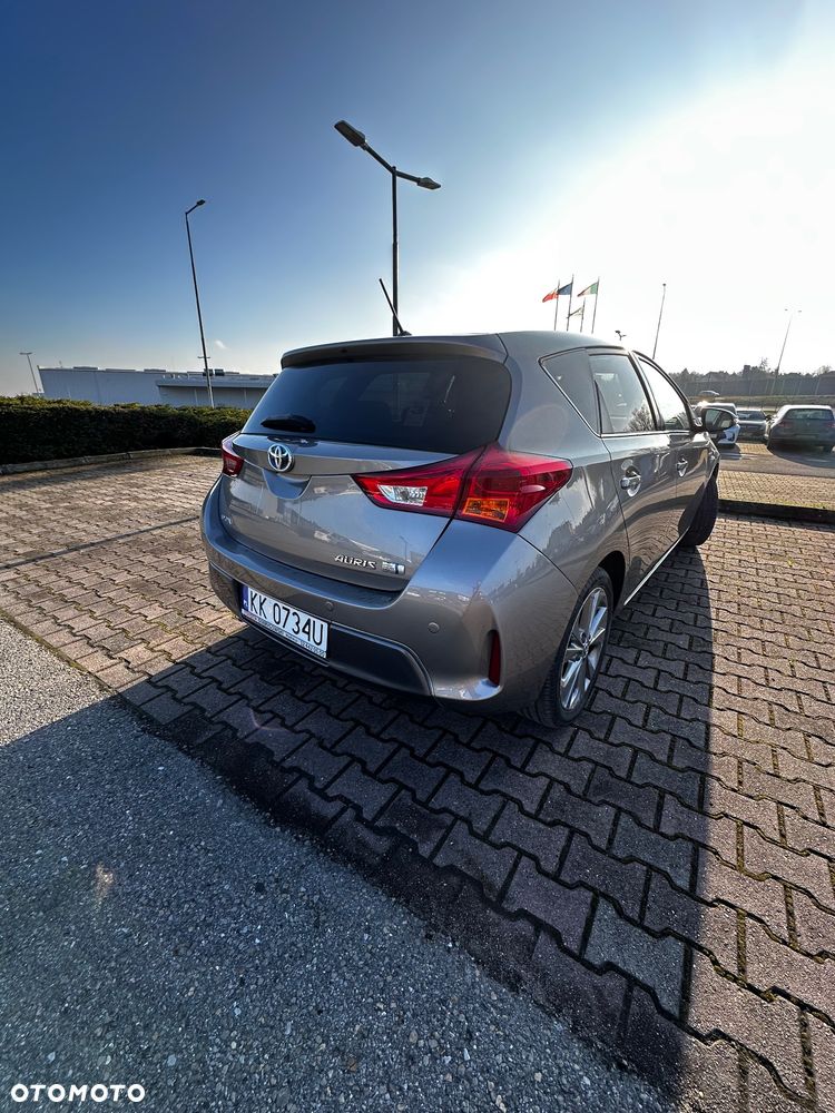 Toyota Auris Hybrid 135 Comfort - 8