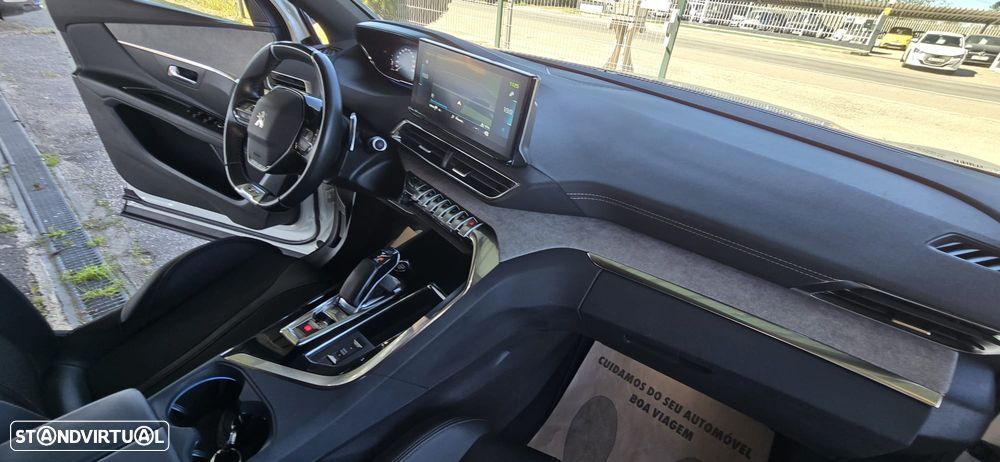 Peugeot 3008 1.6 Hybrid GT Pack e-EAT8 - 25