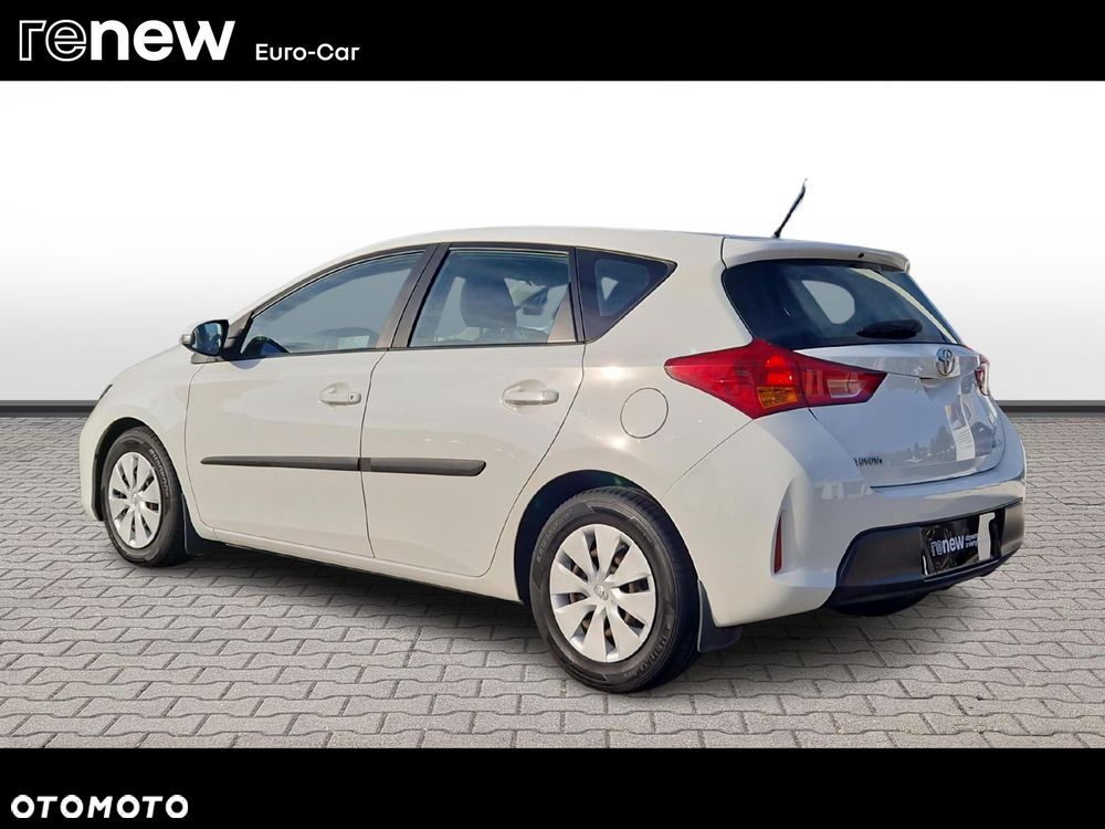 Toyota Auris 1.4 D-4D Terra - 3