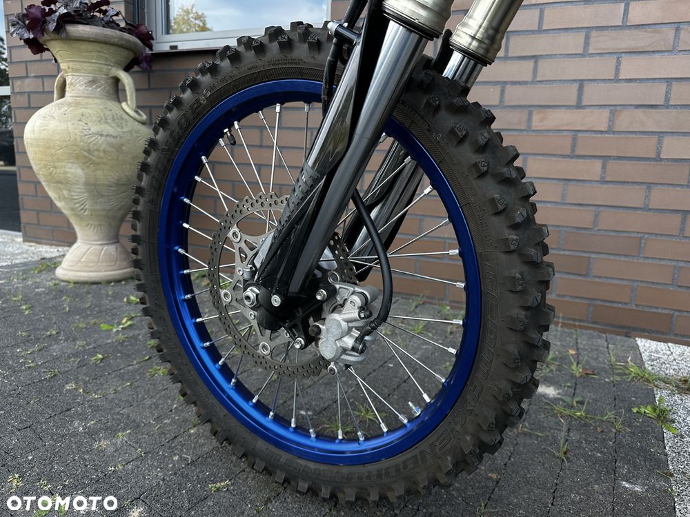 Yamaha WR - 20