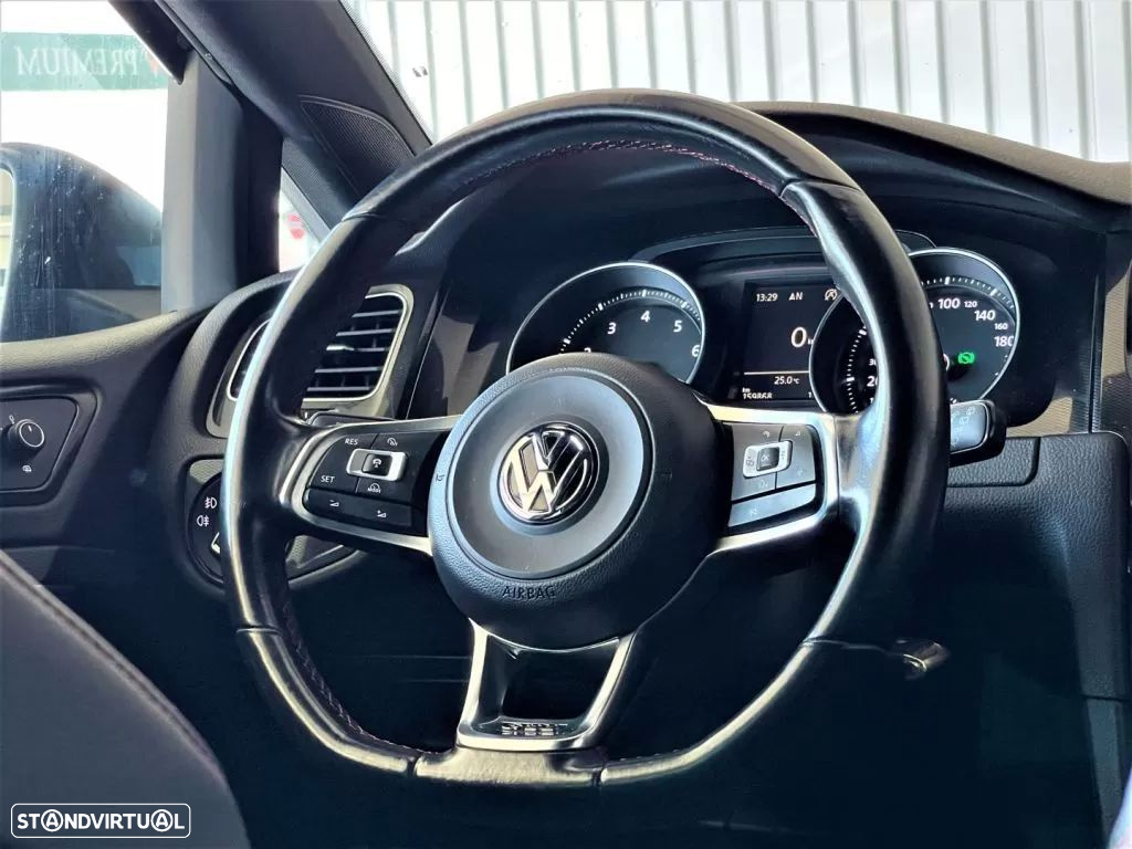 VW Golf 2.0 TSi GTi DSG - 52