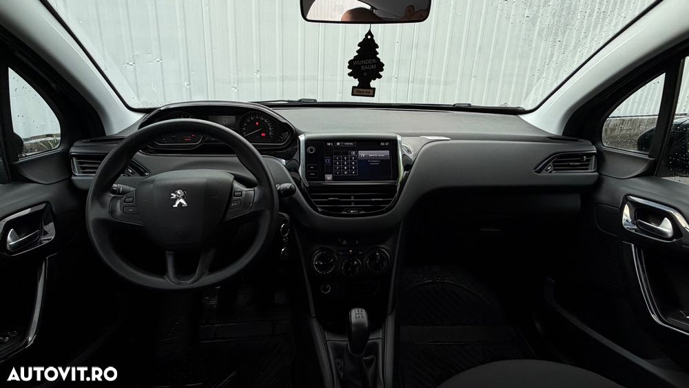 Peugeot 208 1.2 L PureTech Access - 11