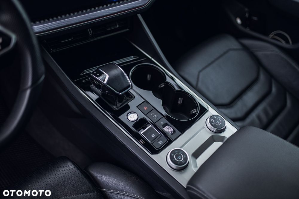 Volkswagen Touareg 3.0 V6 TDI SCR 4Mot R-Line - 35