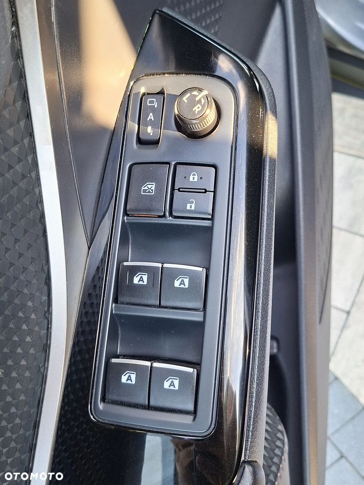 Toyota C-HR - 12