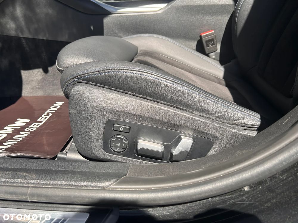 BMW Seria 3 320d xDrive MHEV M Sport sport - 16