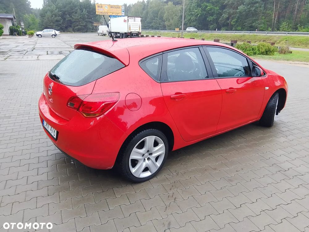 Opel Astra 1.6 Active - 11