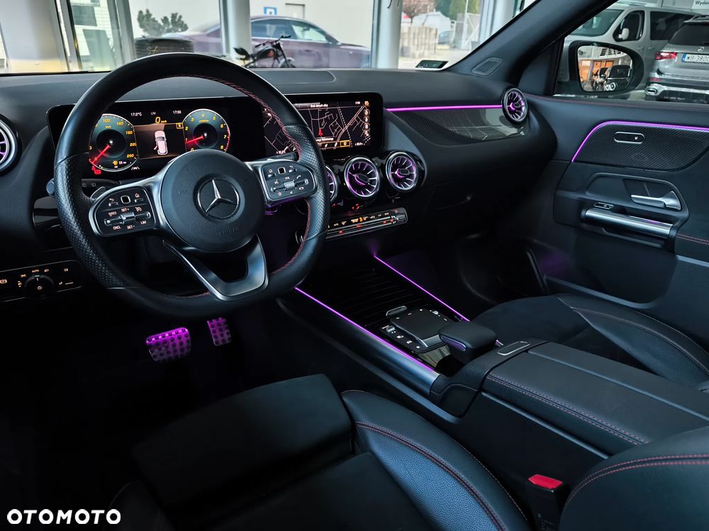 Mercedes-Benz GLA 200 AMG Line - 11