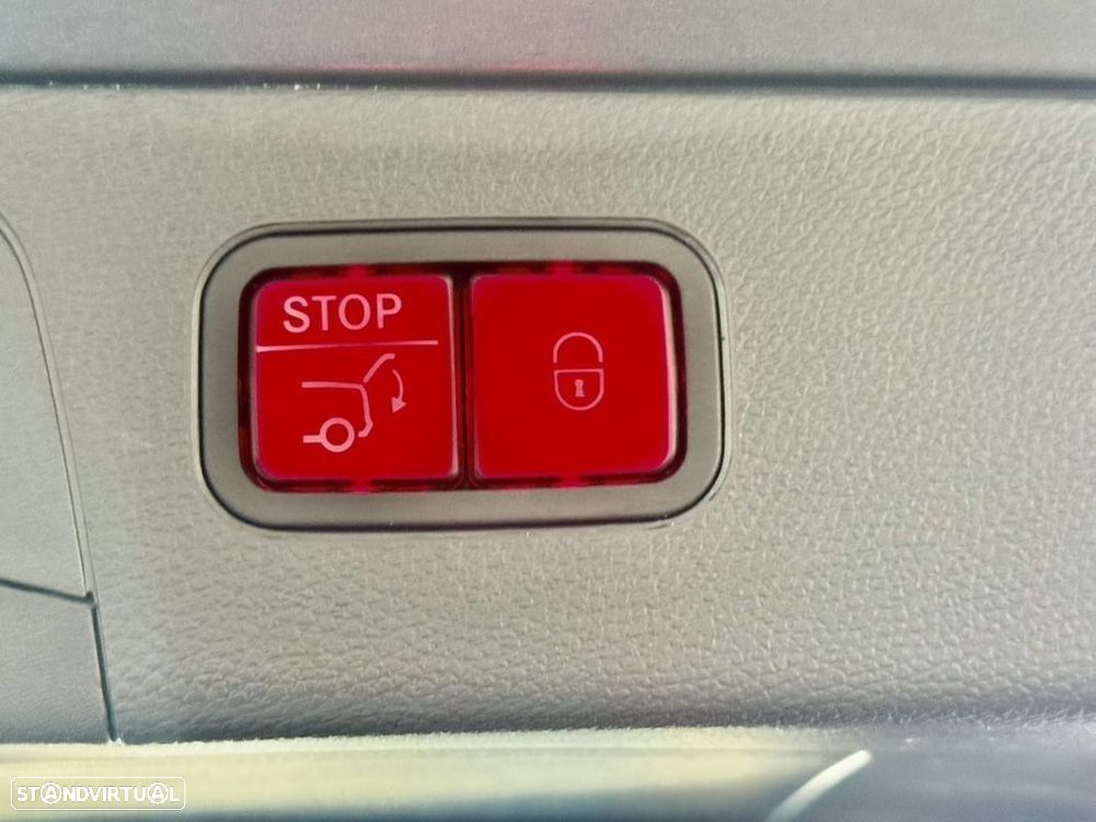 Mercedes-Benz GLC 300 e 4Matic - 28