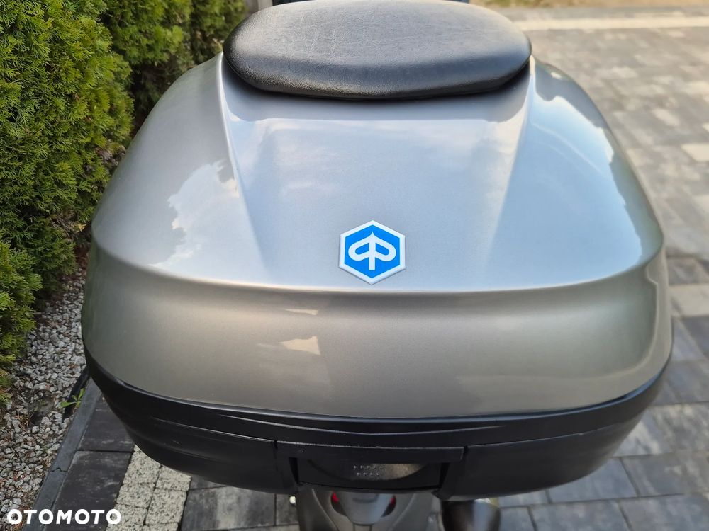 Piaggio X10 - 14