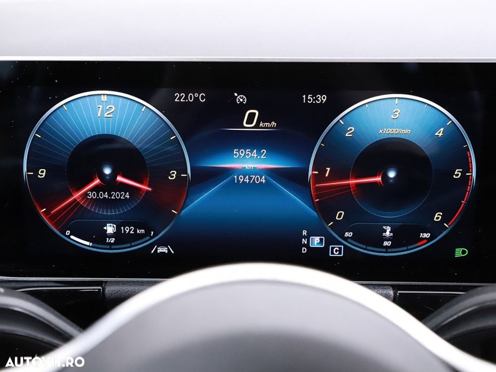 Mercedes-Benz GLA - 11