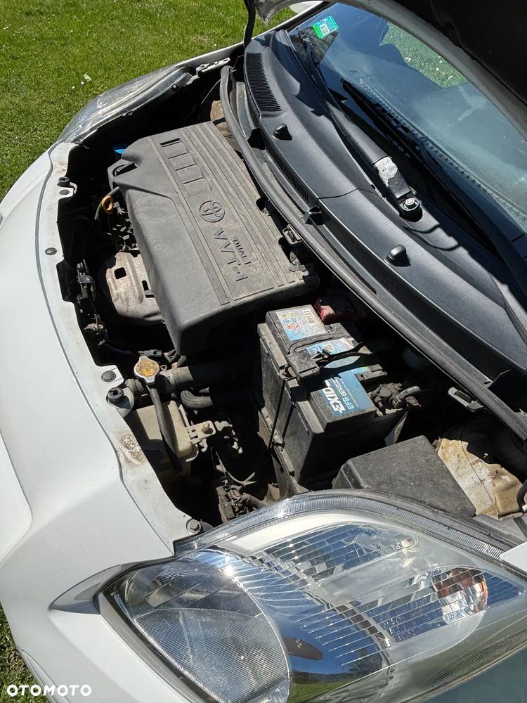 Toyota Yaris - 13