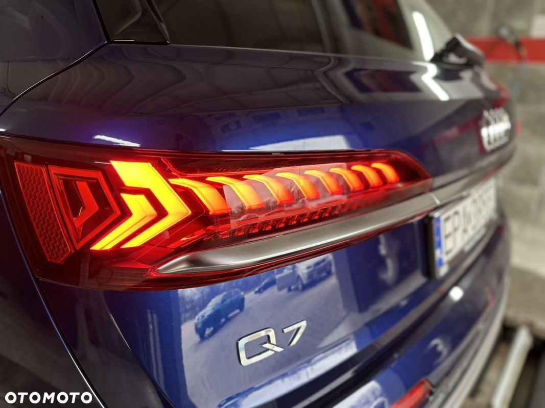 Audi Q7 55 TFSI e Quattro S Line Tiptr - 8