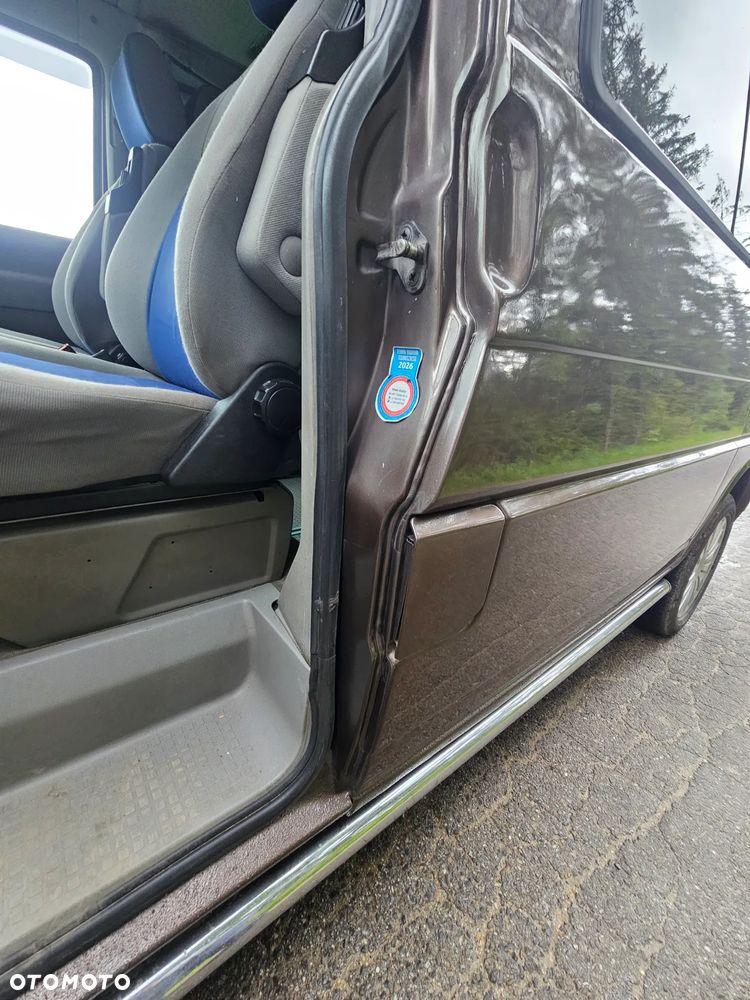 Volkswagen Multivan - 18
