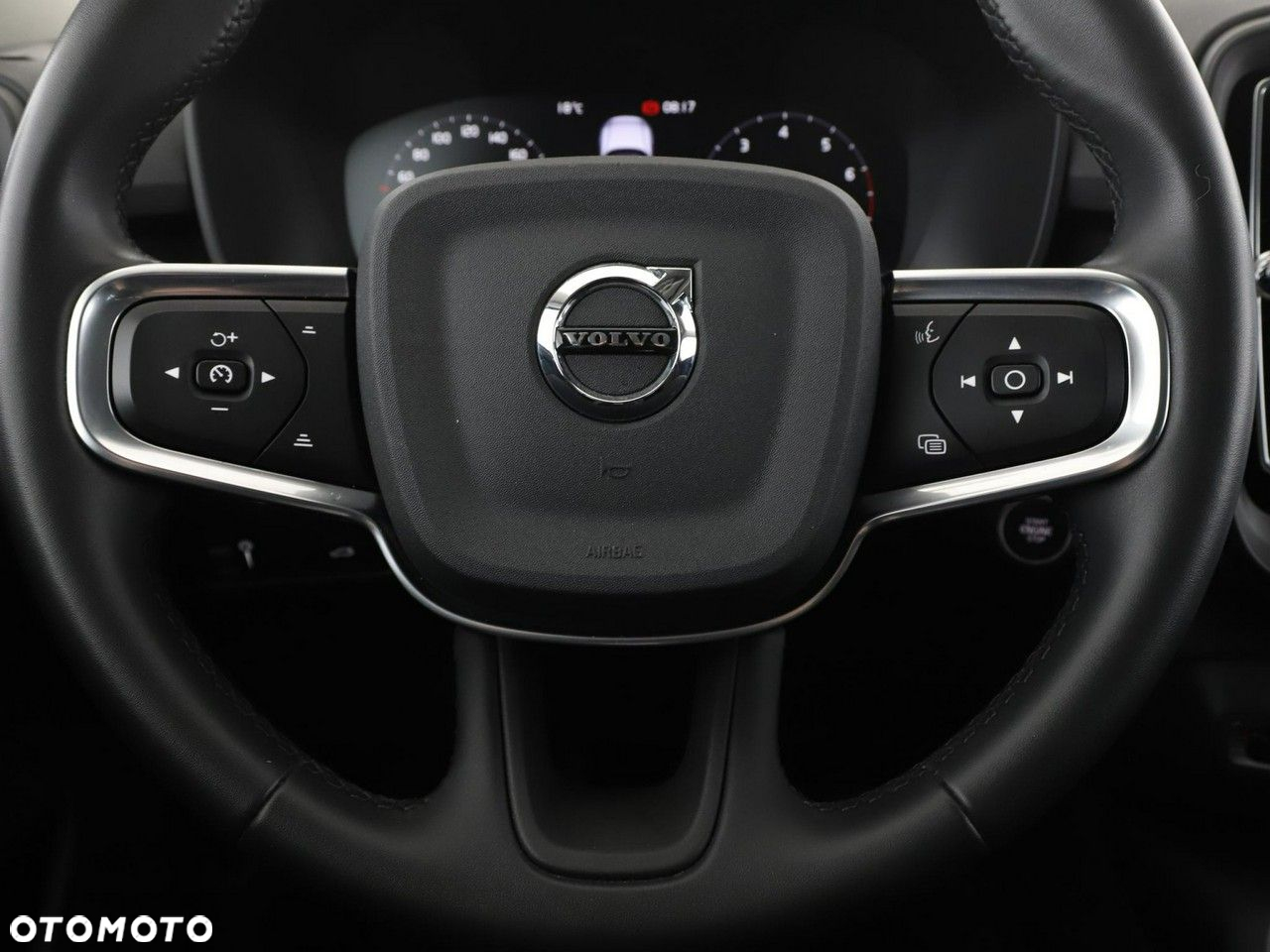 Volvo XC 40 T2 Momentum Core - 21