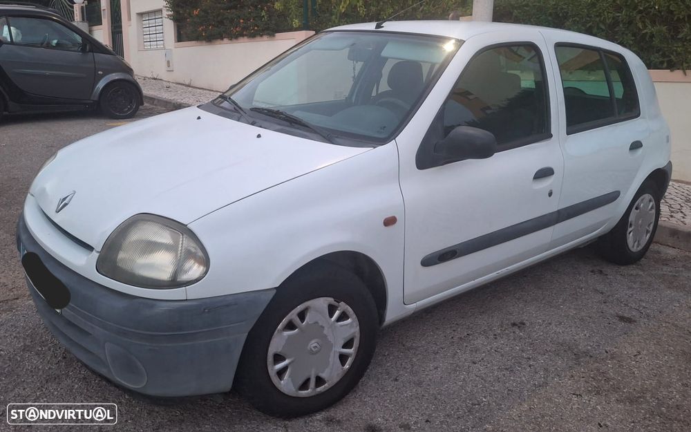Renault Clio - 1