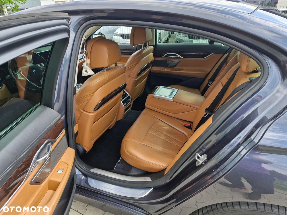 BMW Seria 7 730d xDrive - 10