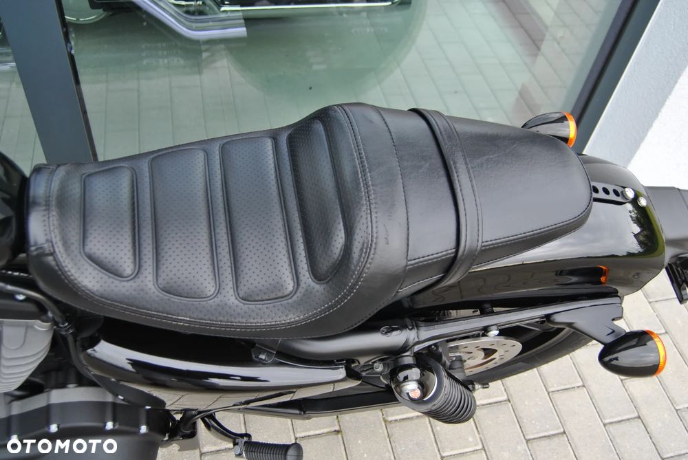 Harley-Davidson Sportster Roadster 1200R - 29