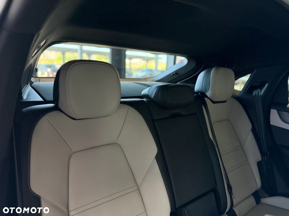 Porsche Cayenne E-Hybrid PHEV Black Edition - 25