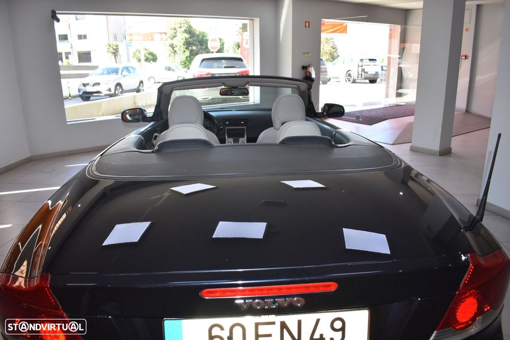 Volvo C70 2.4 D5 Momentum - 22