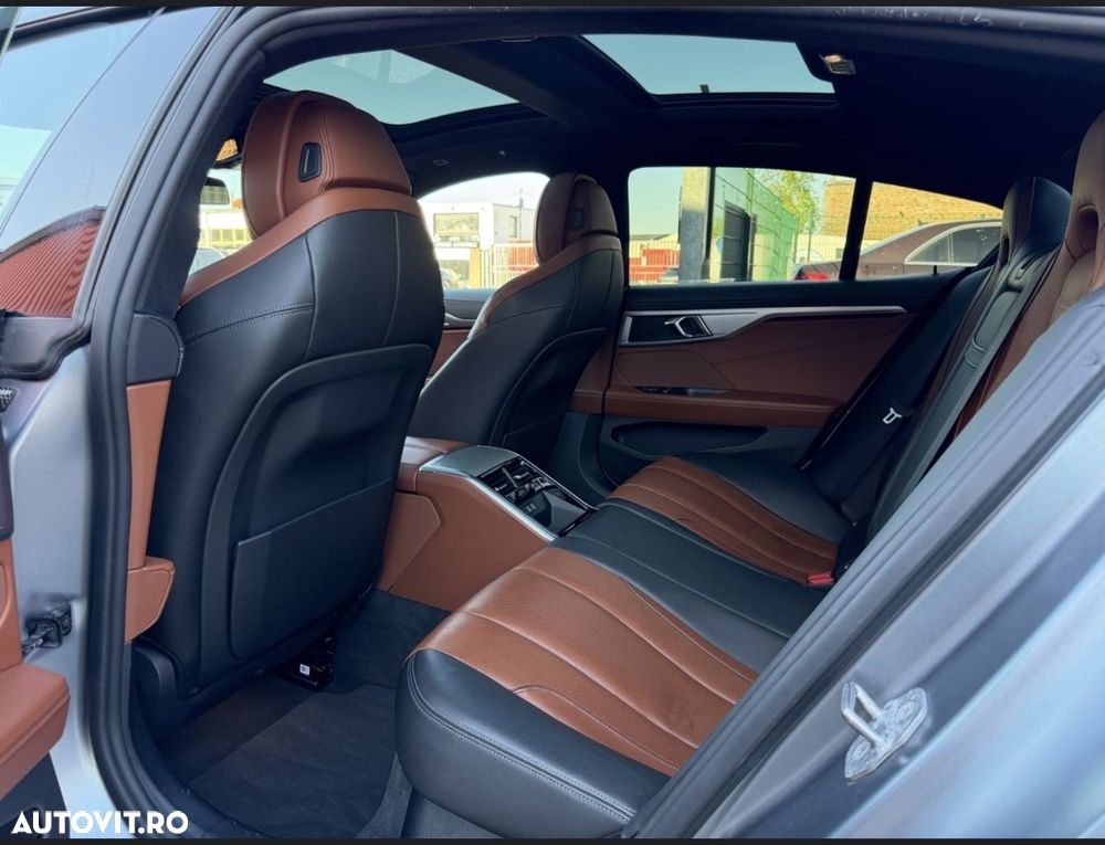 BMW Seria 8 - 18