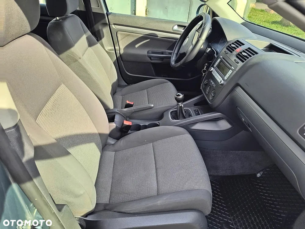 Volkswagen Jetta 1.6 Comfortline - 25
