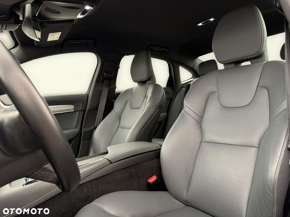 Volvo S90 - 12