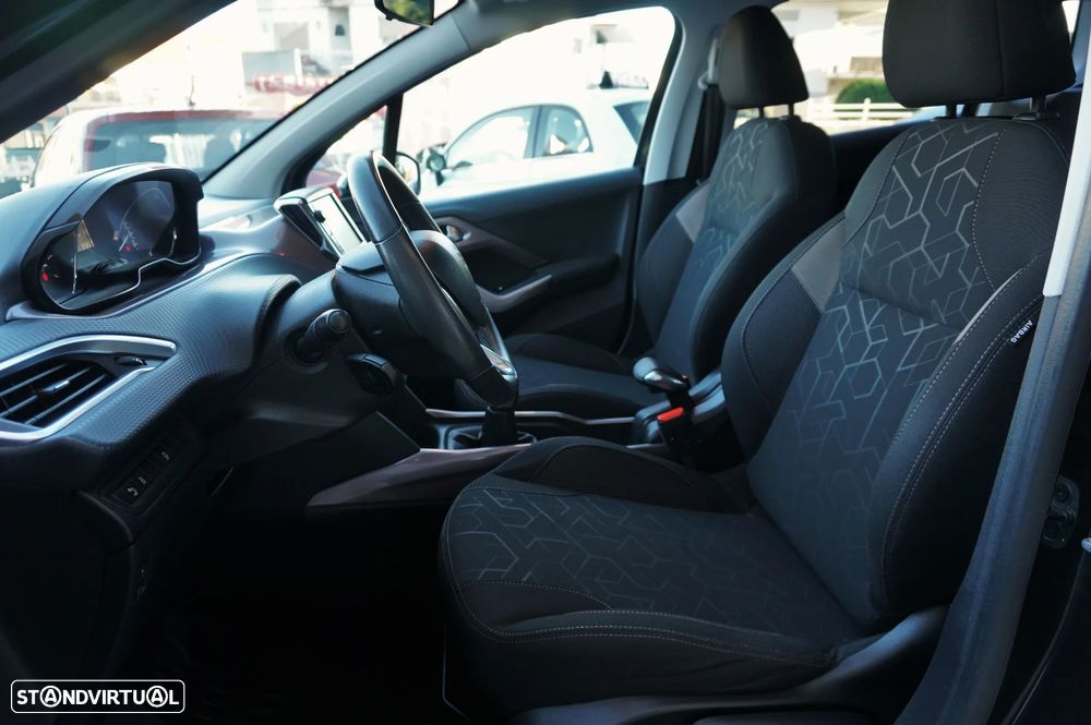 Peugeot 2008 1.2 VTi Active - 11