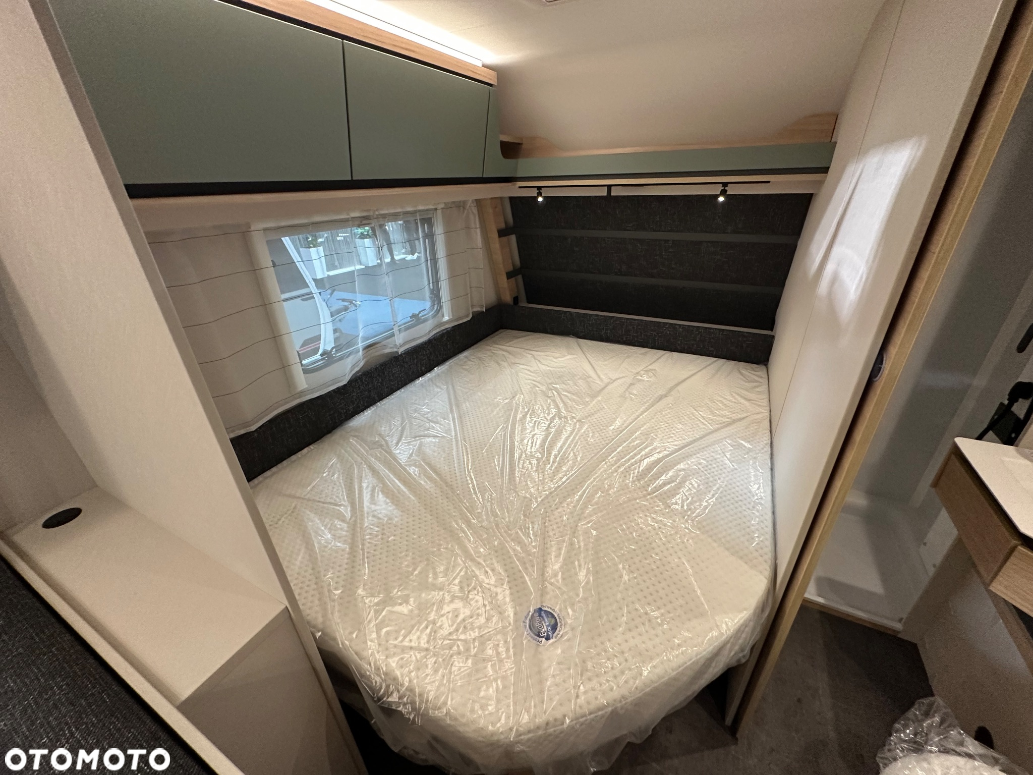 Dethleffs Camper 560 FMK - 12