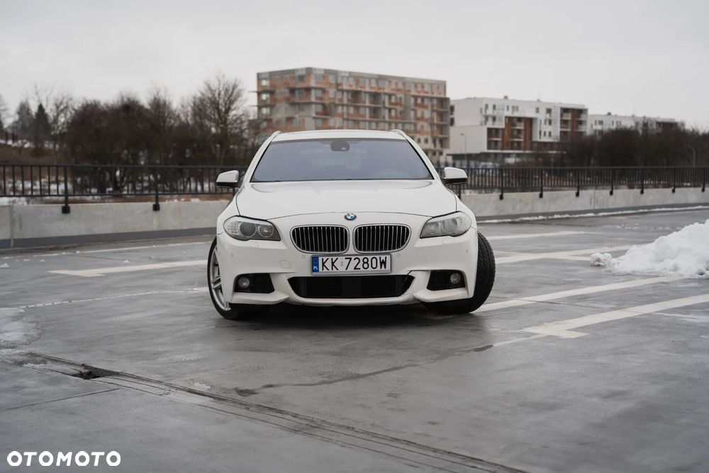 BMW Seria 5 520d xDrive - 2