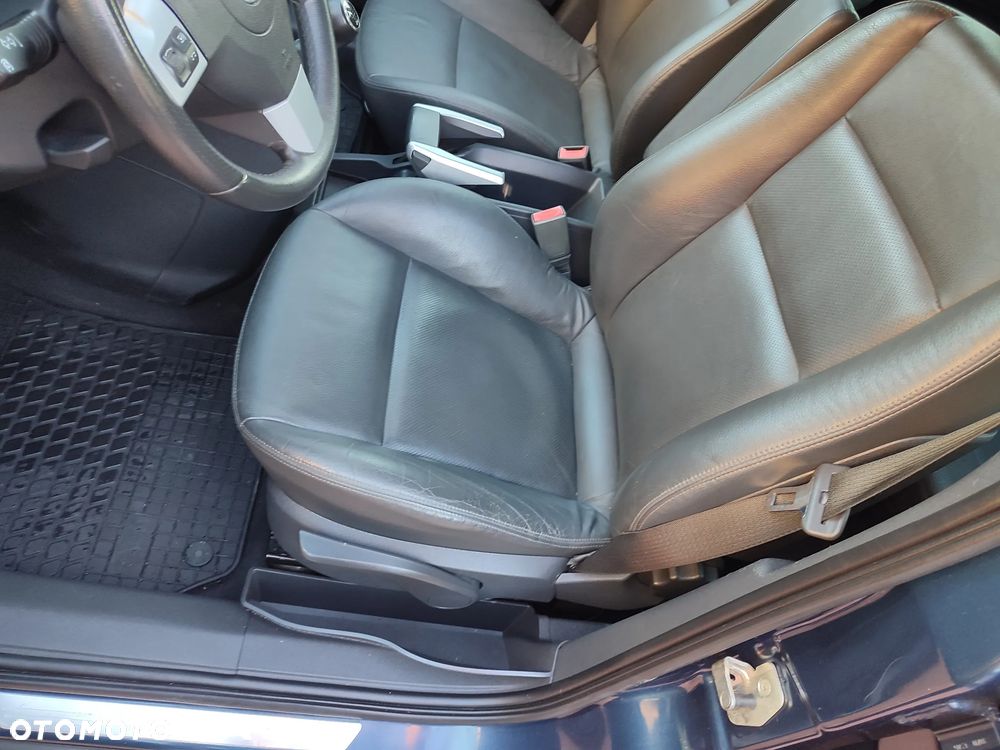 Opel Zafira - 27