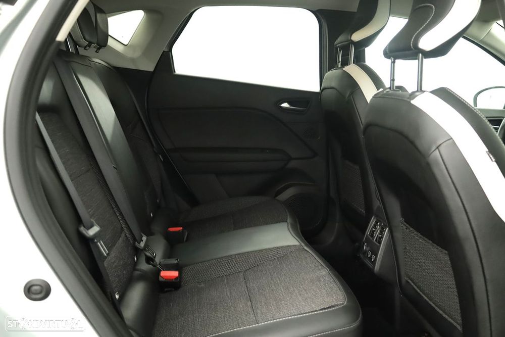 Renault Captur 1.0 TCe Techno Bi-Fuel - 24