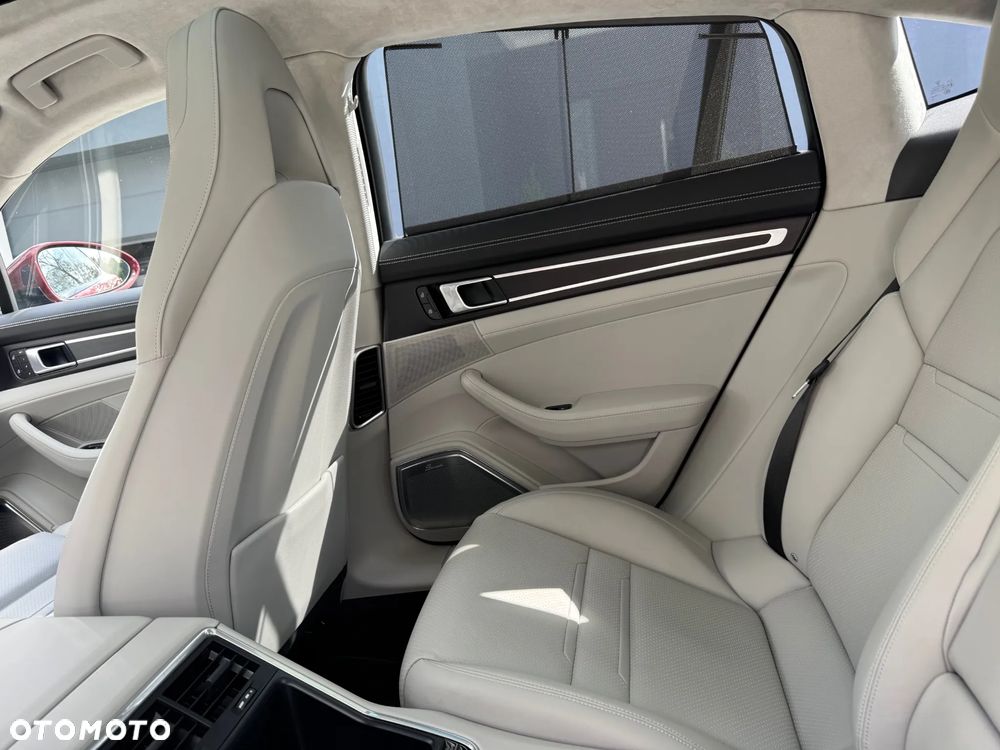 Porsche Panamera 4 E-Hybrid Platinum Edition - 26