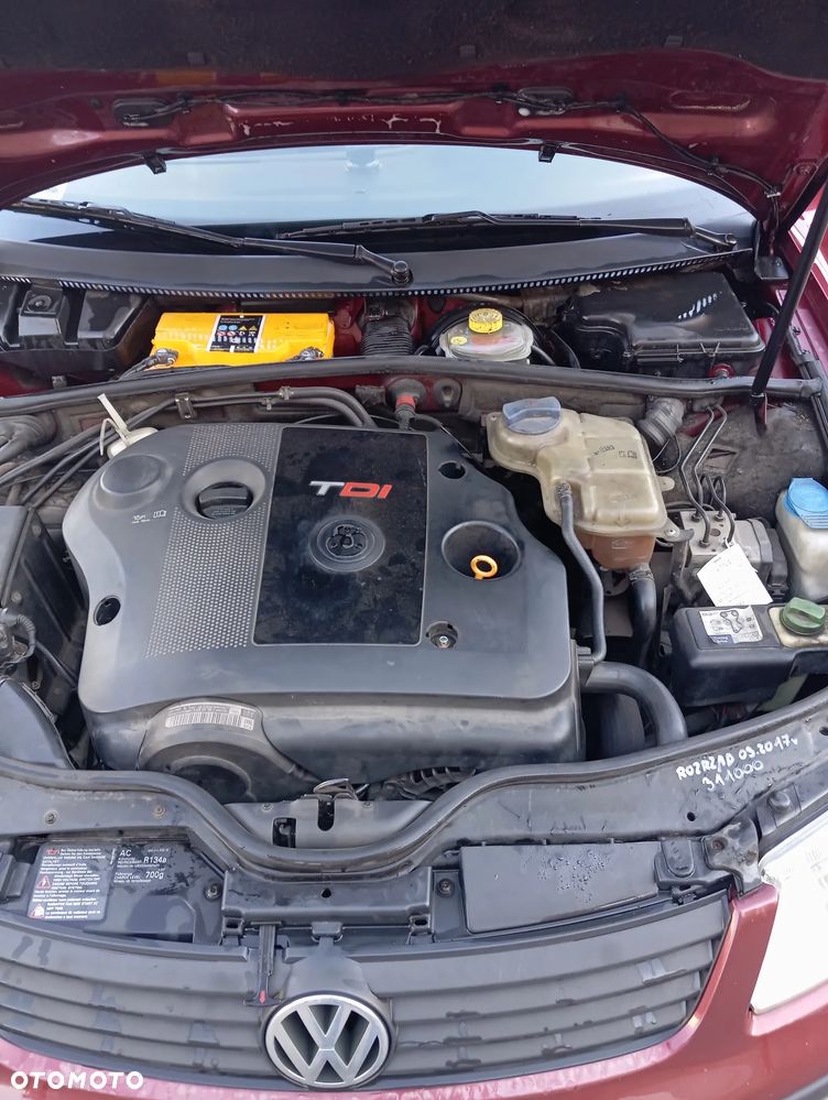 Volkswagen Passat 1.9 TDI Highline - 7