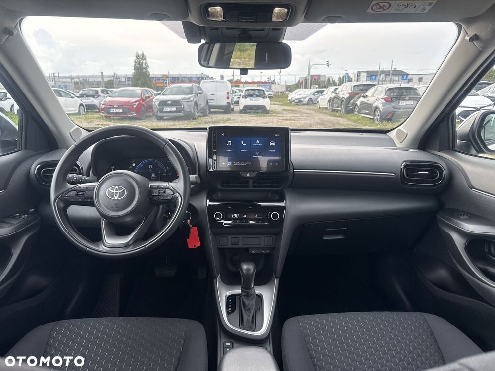 Toyota Yaris Cross - 12