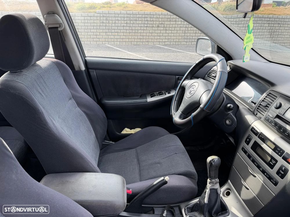Toyota Corolla 1.4 SE - 14